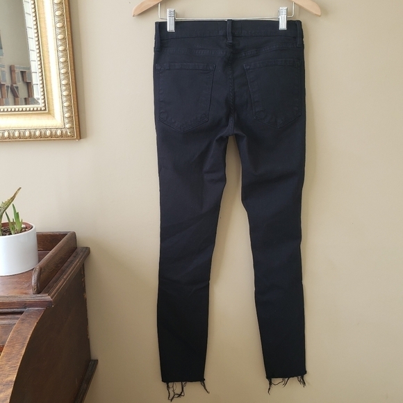 Frame Le Skinny Jeanne Crop Raw Hem Distressed Black Jeans Size 26 - Picture 6 of 14